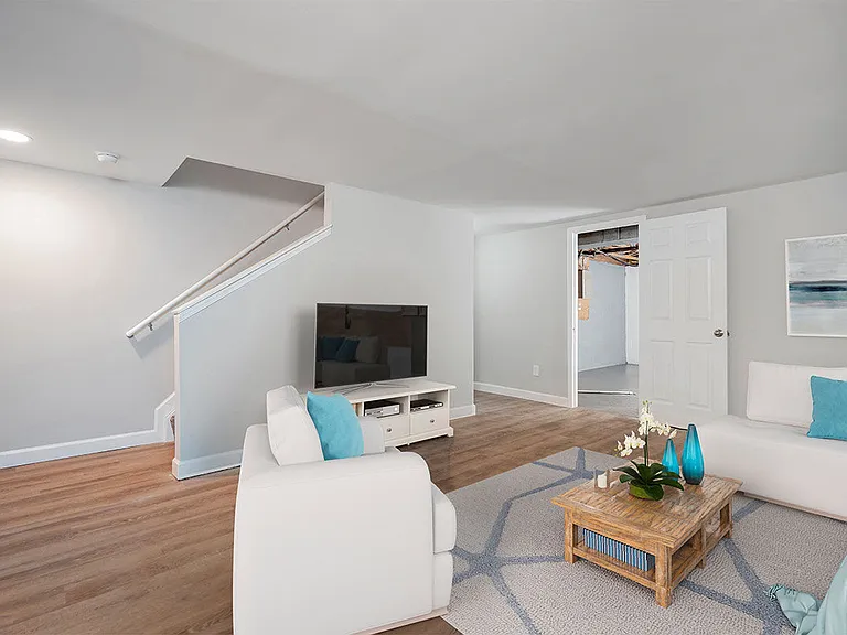 Mason Row Townhomes — Photo 7