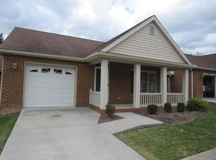 304 Rhododendron Ln, Bluefield, WV 24701