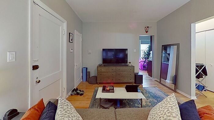 1st image of 742 W Aldine Ave APT 2N