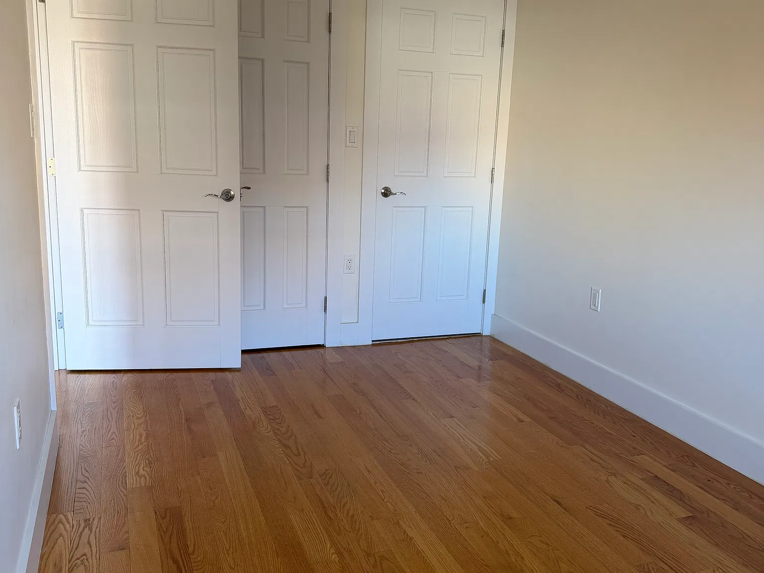 1457 West 5th Street — Photo 4