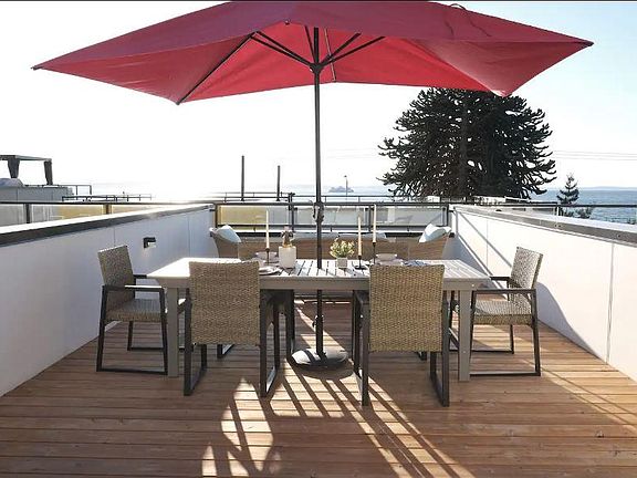 Rooftop deck view