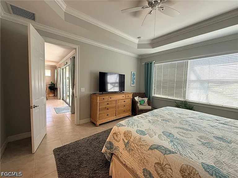 3920 King Edwards St — Photo 21