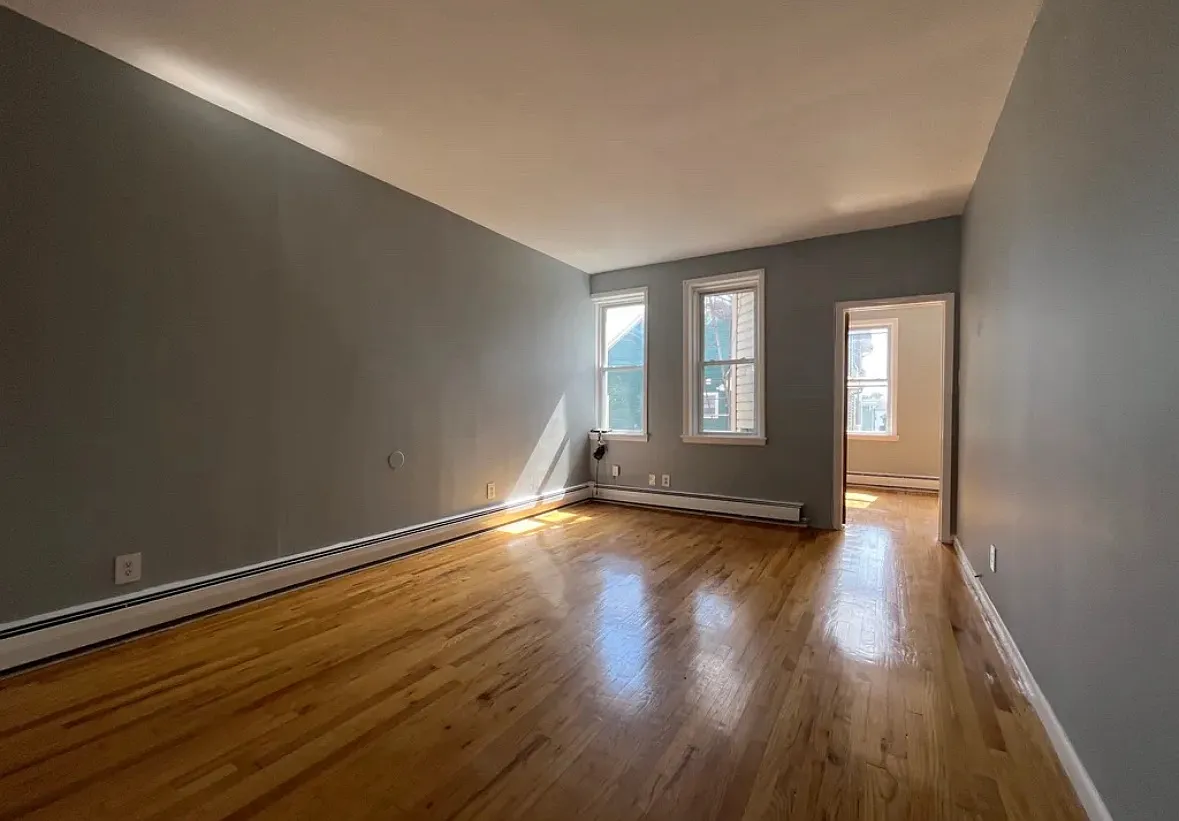 2 bed, $2,000 — Photo 4