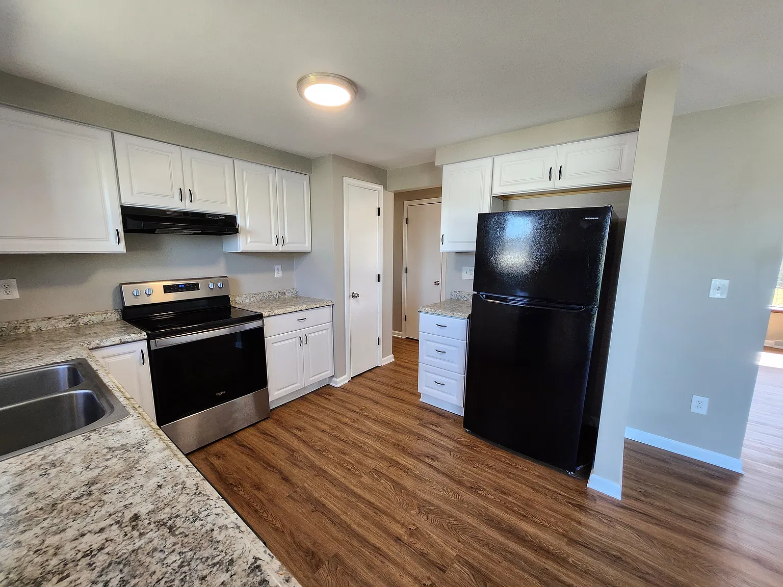 3 bed, 1508 sqft, $2,297 — Photo 3