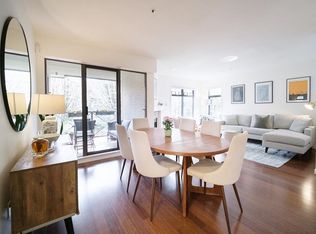 628 W 12th Ave #E302, Vancouver, BC V5Z 1M8