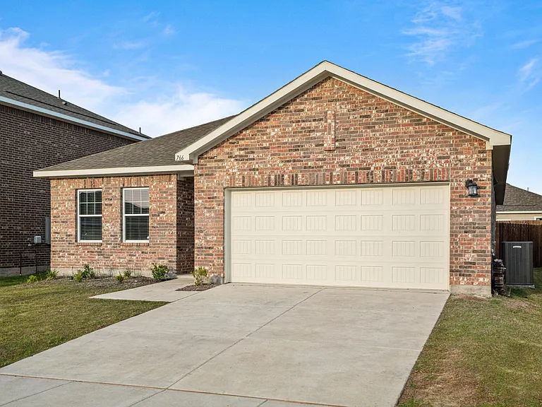 766 Camden Dr — Photo 38