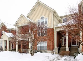 2714 Langley Cir, Glenview, IL 60026