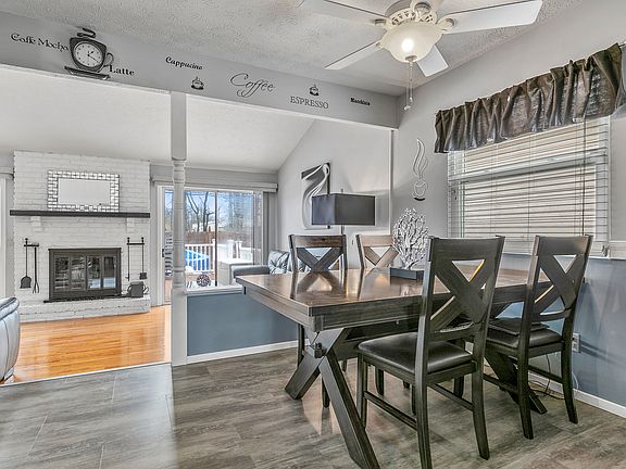2nd image of 593 Saint Lawrence Blvd