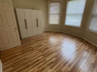 877 S 16th St, Newark, NJ 07108