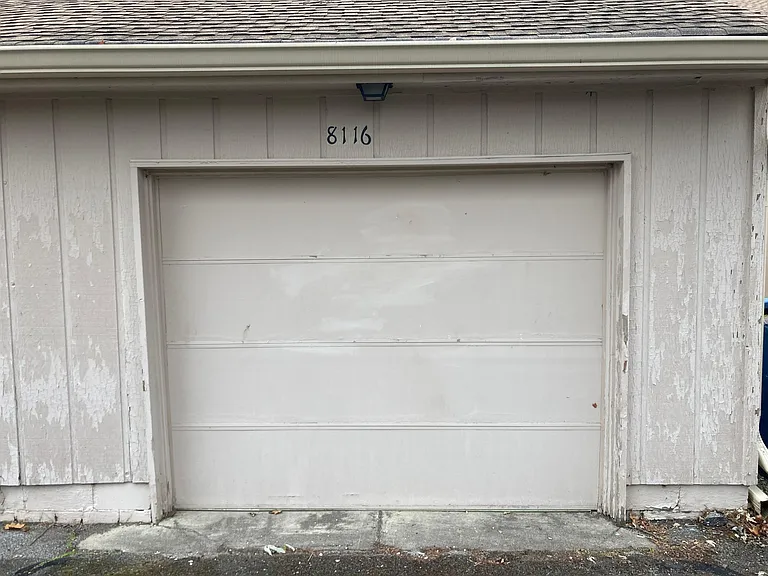 8116 Cheswick Dr — Photo 26