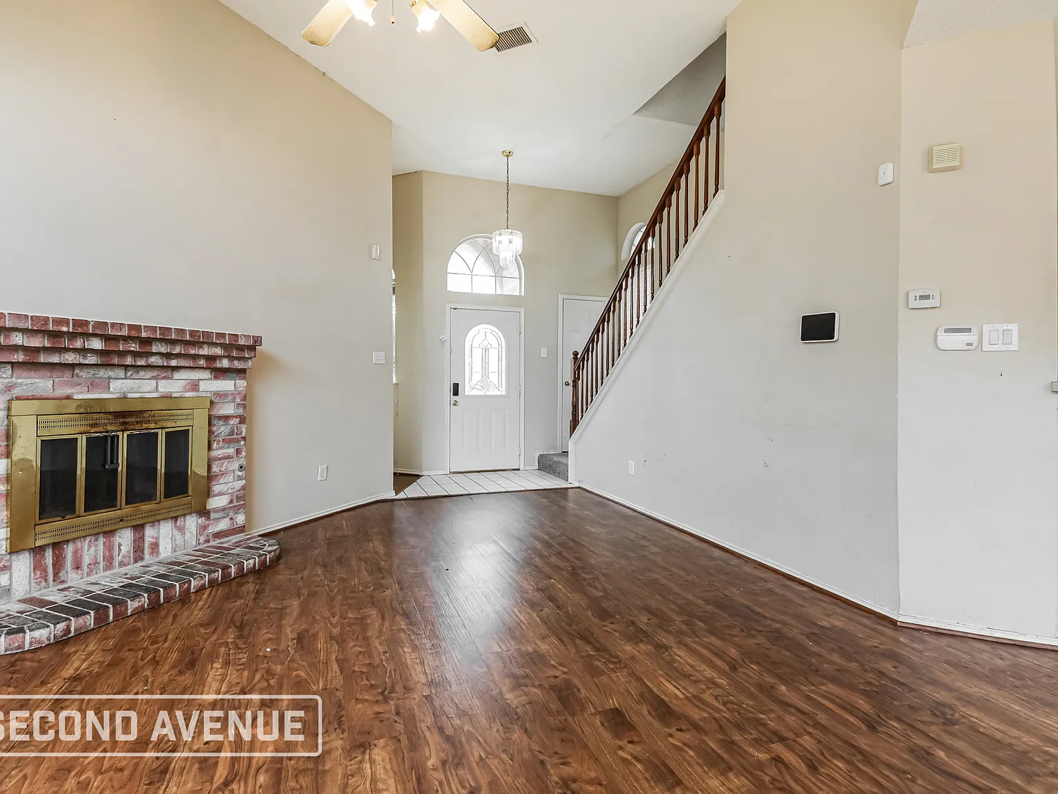 4 bed, 2.5 bath, 1950 sqft, $2,699 — Photo 4