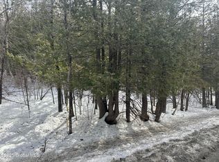 L24000 Hogback Rd, Crown Pt, NY 12928