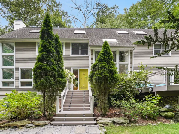 1576 Long Ridge Road, Stamford, CT 06903
