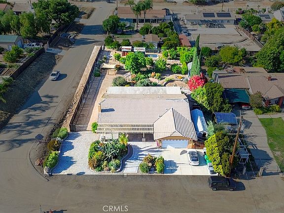 2nd image of 18760 Boulder Ave