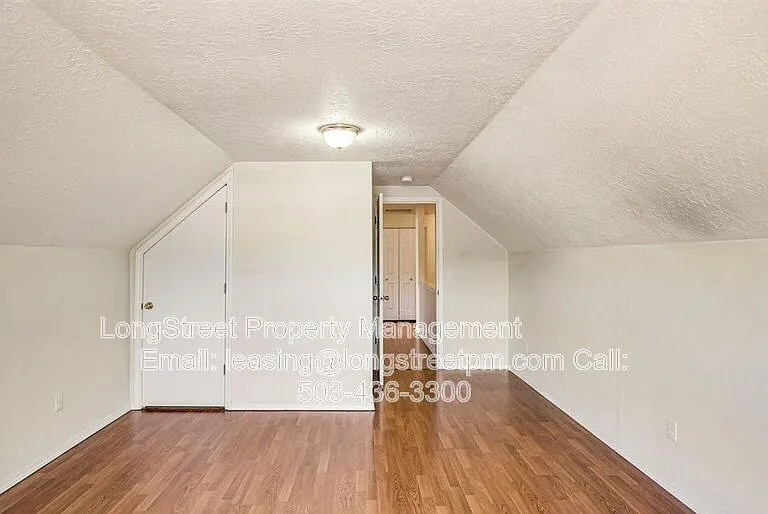 332 NE Carmen Pl — Photo 34