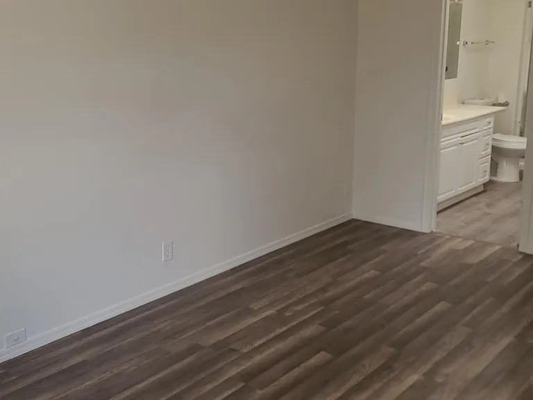 4142 E Fremont St — Photo 5