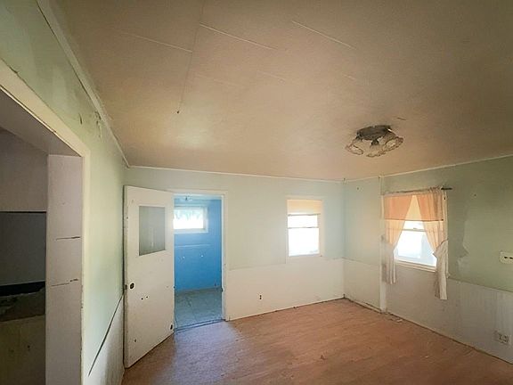 2nd image of 200 W Goldmine Rd