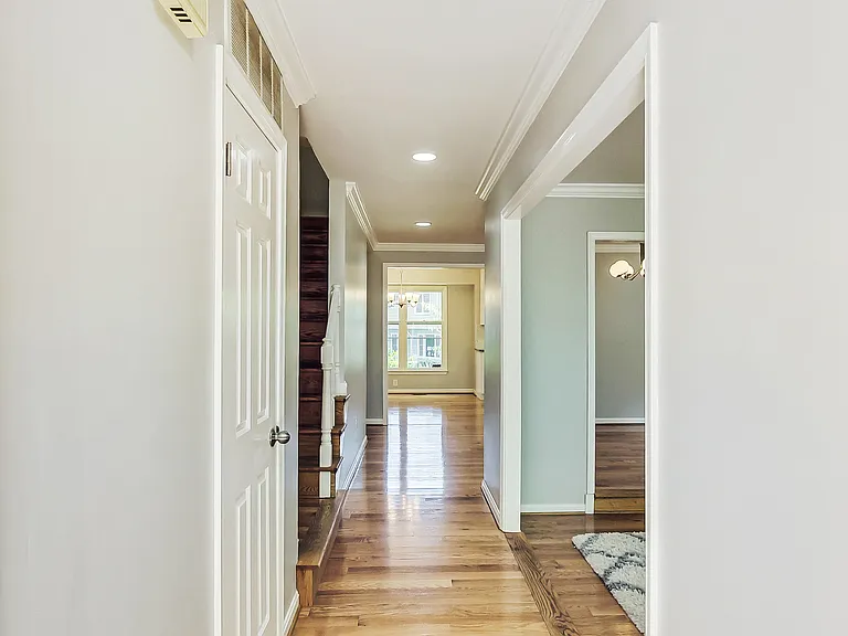 9802 Campbell Dr — Photo 8