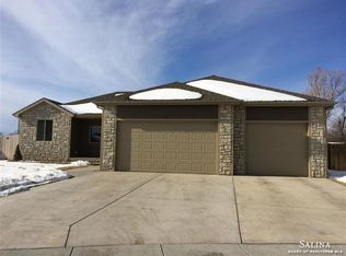 18 Wildcat Cir, Salina, KS 67401