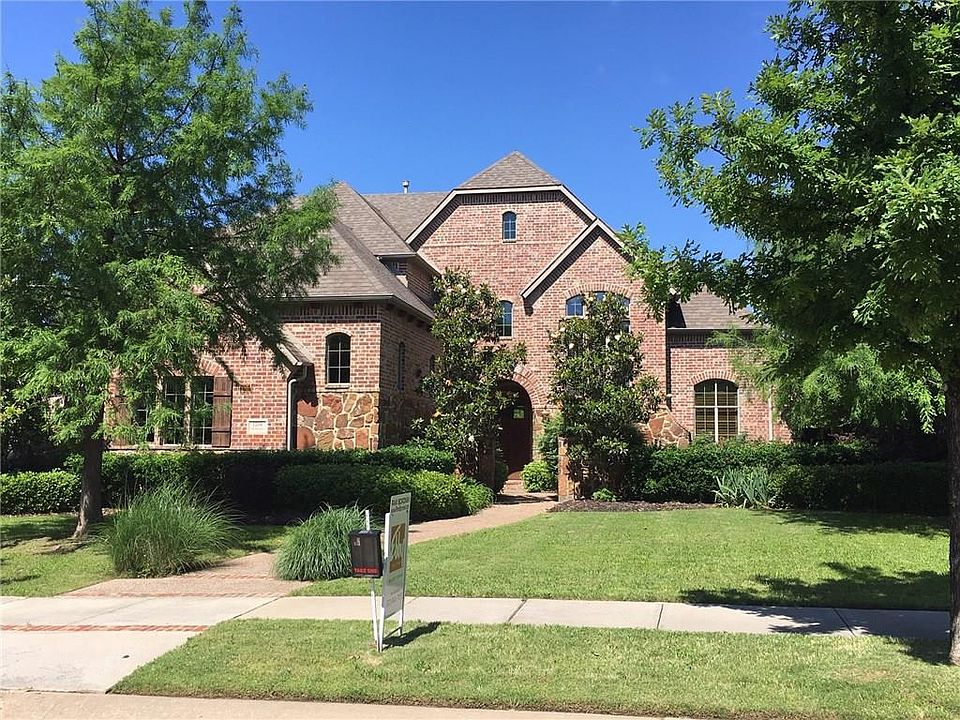 1st image of 1216 Sir Malory Ln