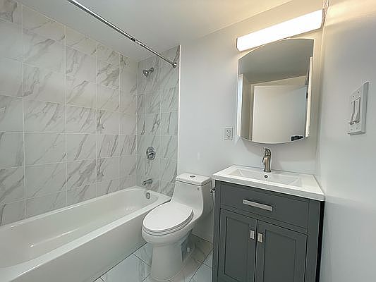 4th image of 372 5th Ave APT 8P