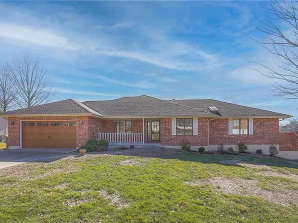 16511 E Debra St, Independence, MO 64055