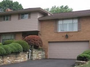 154 Manchester Dr, Irwin, PA