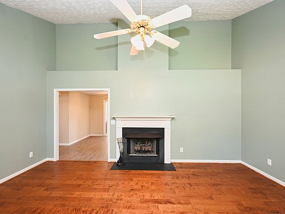 5th image of 621 Kings Way Dr