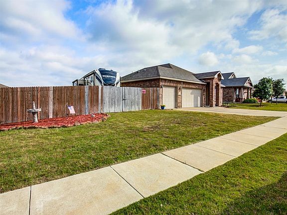 3rd image of 405 San Lucas Dr