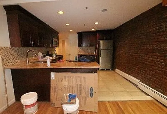 Rented by R New York | media 38