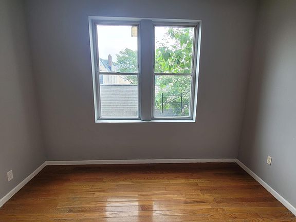 4th image of 310 14th Ave #9A
