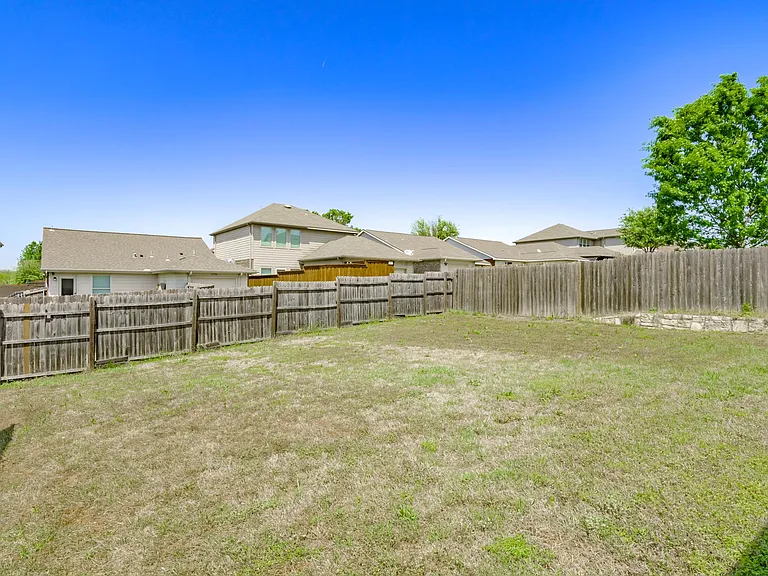 8915 Wild Rose Ln — Photo 30