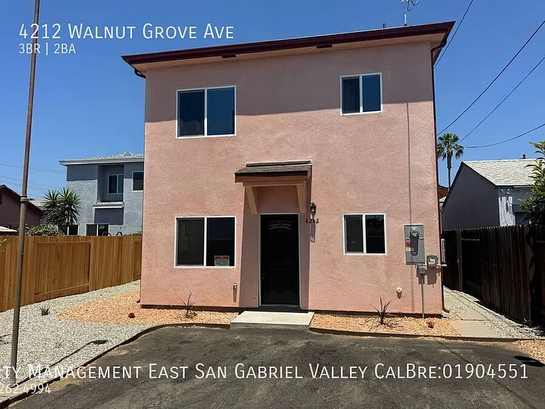 4212 Walnut Grove Ave — Photo 2