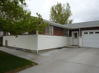 185 Cedar St, Green River, WY 82935