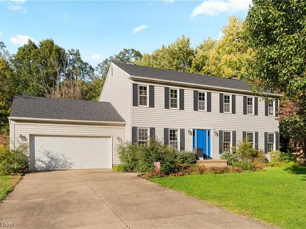 1545 Pine Cone St NW, North Canton, OH 44720
