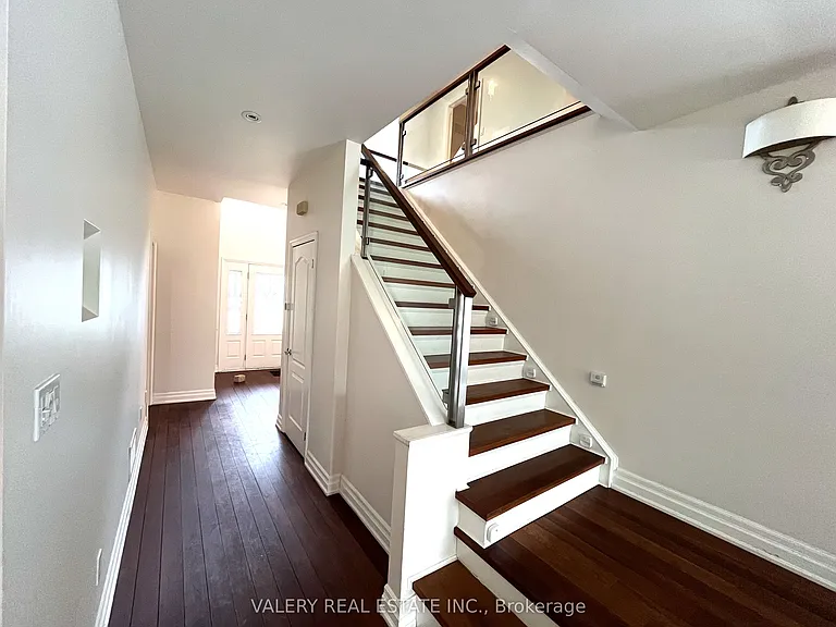 32 Belvedere Dr — Photo 16