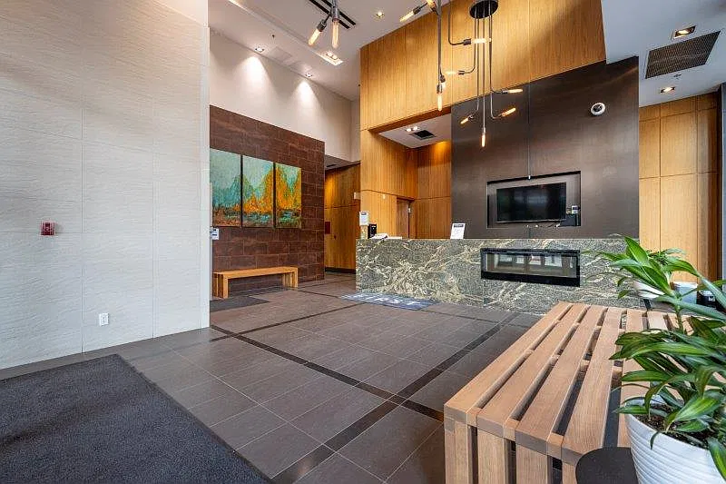 1 bed, 1.5 bath, 580 sqft, $2,100 — Photo 3