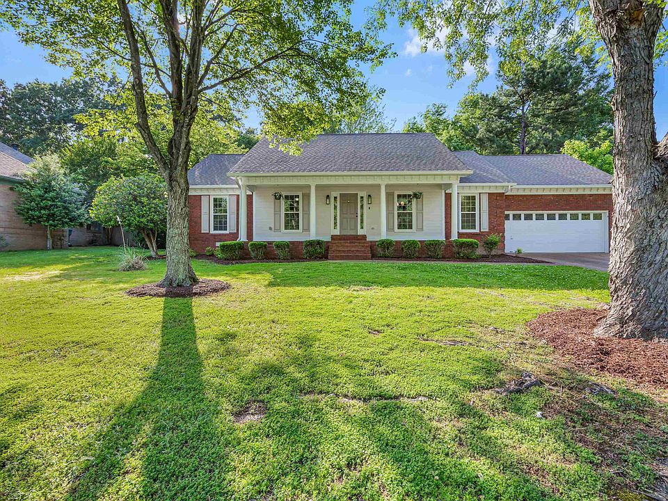 1st image of 387 Weatheridge Dr