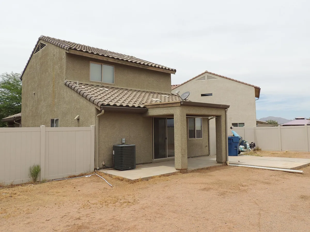 Building Photo - 33973 S Bronco Dr