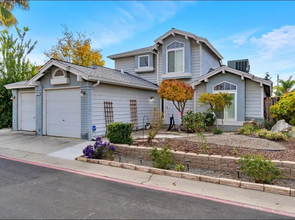 1293 E Bedford Ave, Fresno, CA 93720