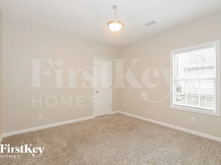2570 Serenity St — Photo 12