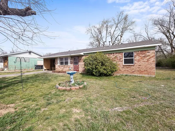 2100 Sycamore Pl, Springdale, AR 72762