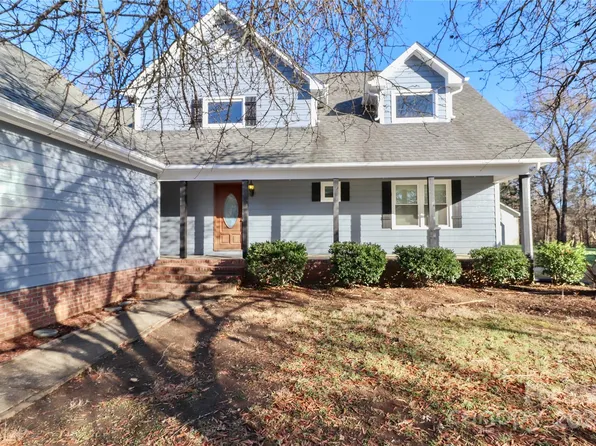 8443 Middleton Cir, Harrisburg, NC 28075