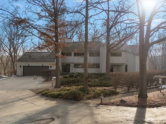 3rd image of 3750 Orion Rd