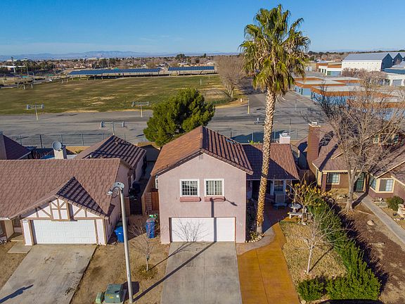 5th image of 5031 Essex Dr
