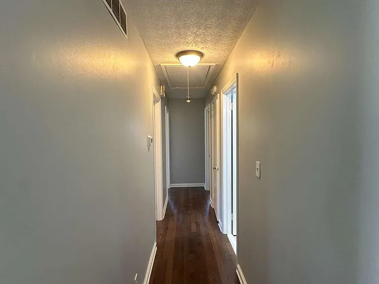 1809 Stratford Arms Dr — Photo 5
