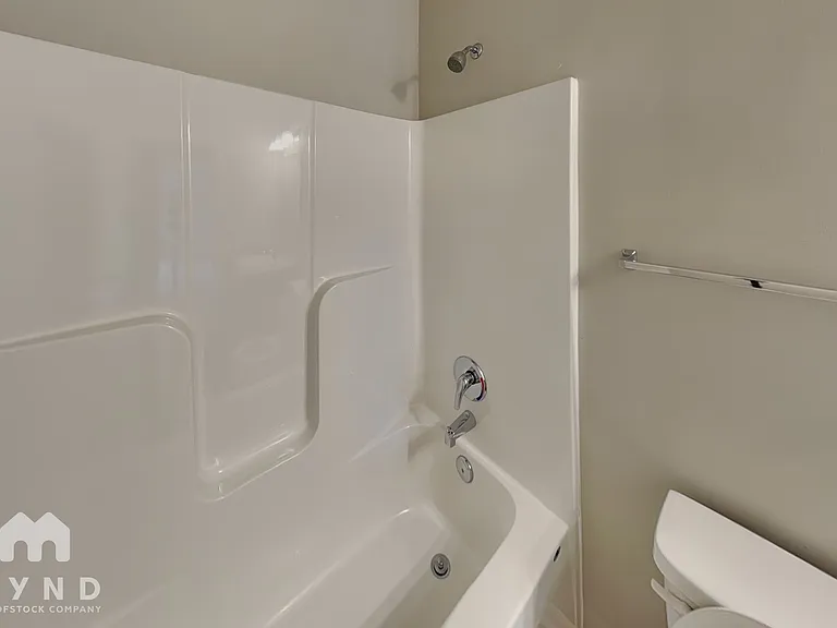 742 S Cypress St — Photo 16