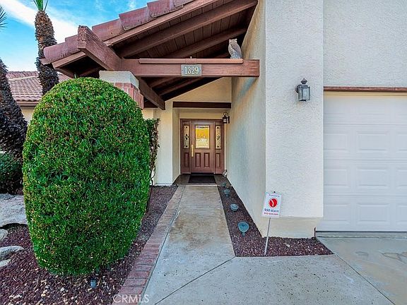 4th image of 1329 Hickory Dr
