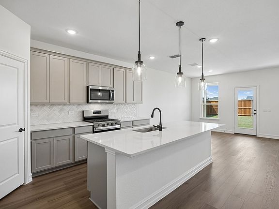 2nd image of 1624 Cydney Ln