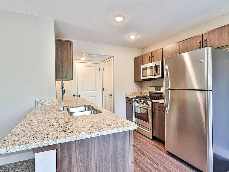 Greystone Townhomes — Photo 12